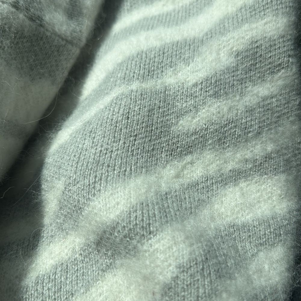 Everlane alpaca zebra print sweater - Picture 8 of 9